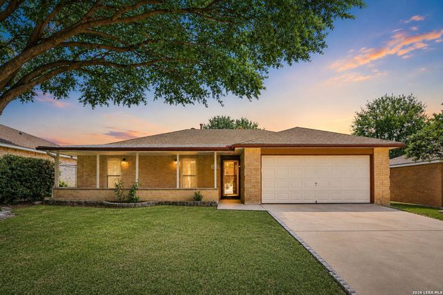 182 Clear Oak — MEADOW OAKS