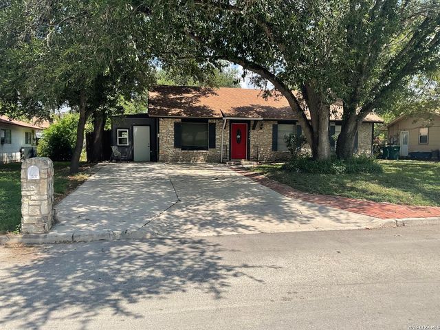 219 SHIN OAK DR — LIVE OAK VILLAGE