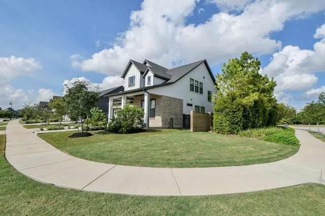 15239 Momentous Path — Bridgeland Parkland Village