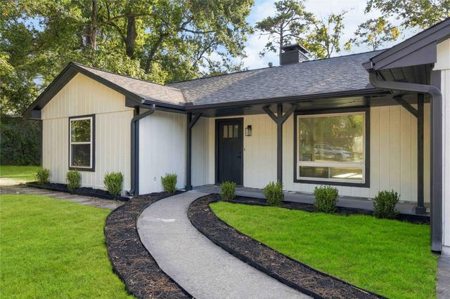 333 Rolling Hills Dr — Panorama-Quail Creek