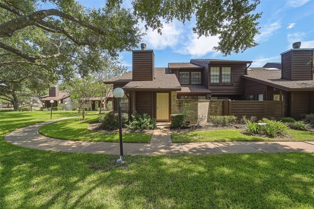 2611 Grants Lake Boulevard #214 — Grant Lake