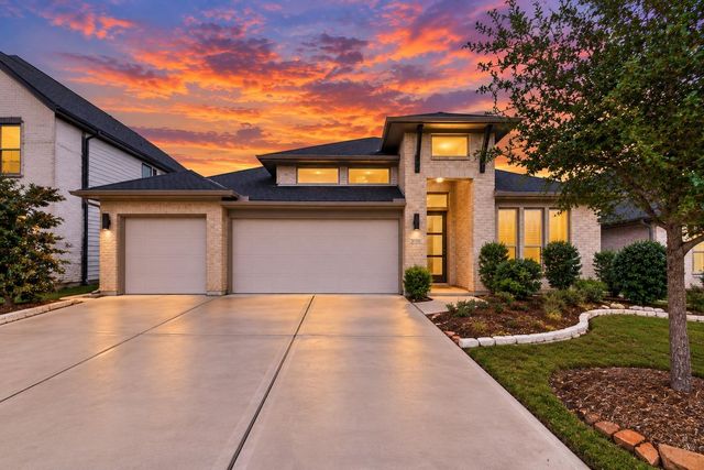 5130 Albany Shores Ln — Cross Creek West