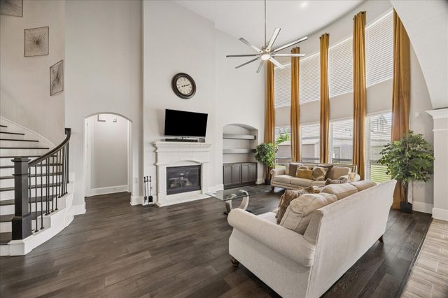 1907 SAPPHIRE PINES LANE — STONECREEK ESTATES