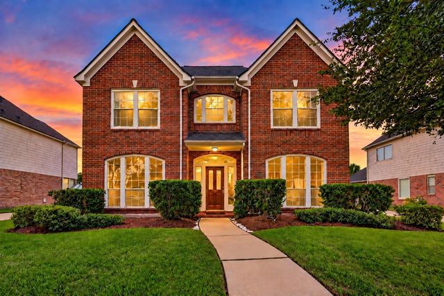 2114 Barrington Pointe Dr — Harbour Park