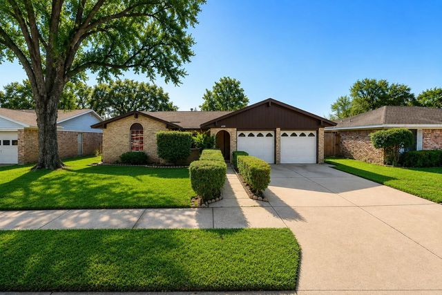 4120 Donerail Dr — Bowling Green
