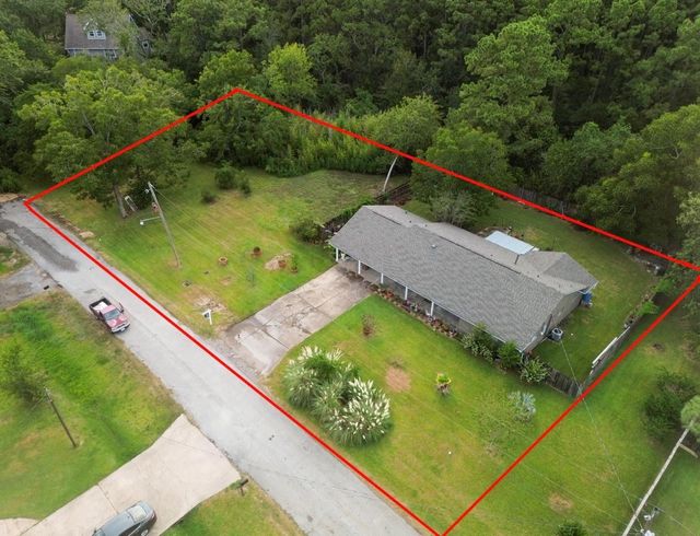2117 Pecan St — Broughton