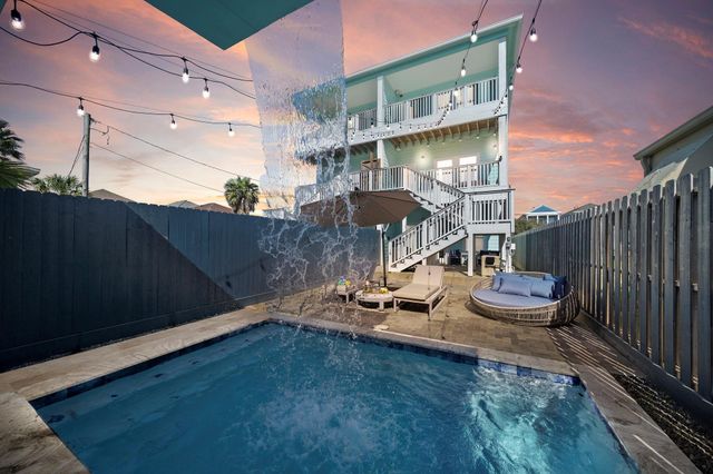 2307 Bernardo De Galvez Ave — Galveston Outlots