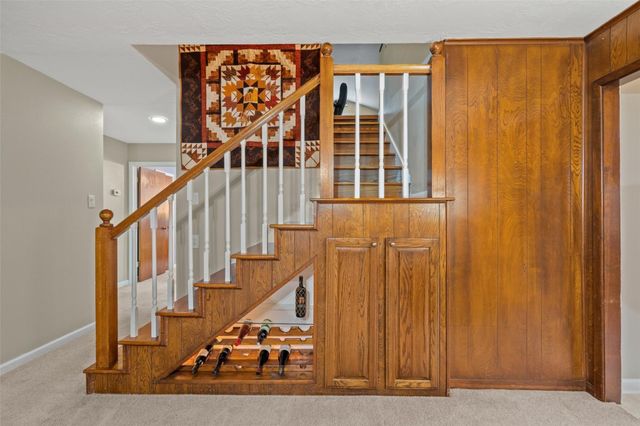 1118 S Amy Dr — Deer Park Gardens