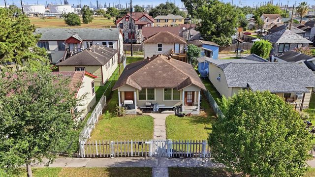 3420 Illinois St — East Baytown
