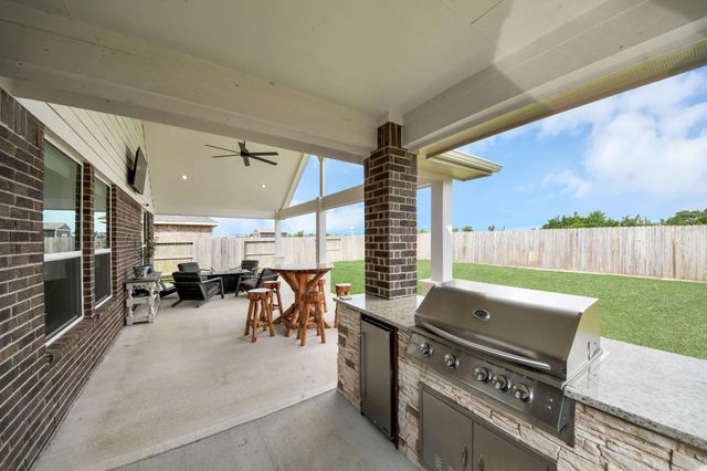 12119 Champions Forest Dr — Champions Forest Sub