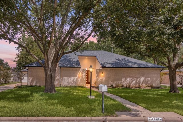 3310 Meadowcreek Dr — Quail Valley North Sec