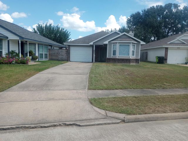 4817 Redbud Dr — Greenwood Sec 2