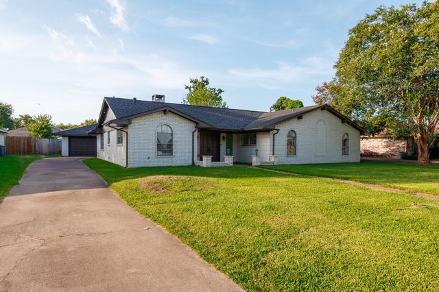 502 RED BUD LN — LAKEWOOD SEC P