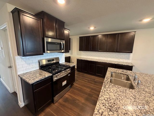 713 Overlook Ridge — STEELE CREEK UNIT 1