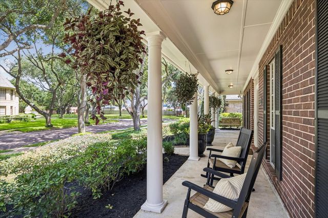 30 SAINT SIMONS COURT — TRAVIS PARK