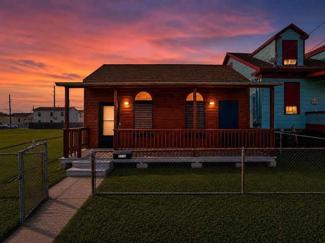 3714 Ball — Galveston Townsite