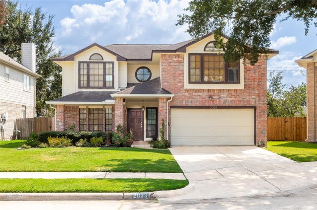 2033 Wildwood Ridge Dr — Hunters Green