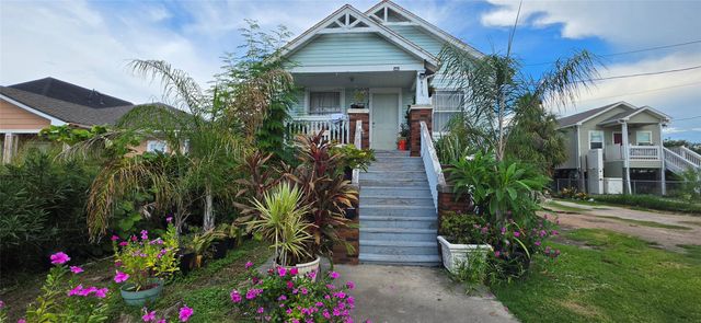 6020 Avenue Q 1/2 — Homrighaus