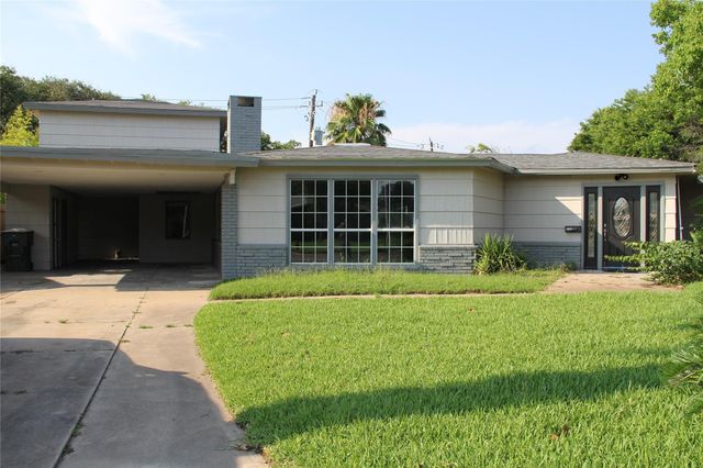 126 San Marino Dr — San Marino Sub
