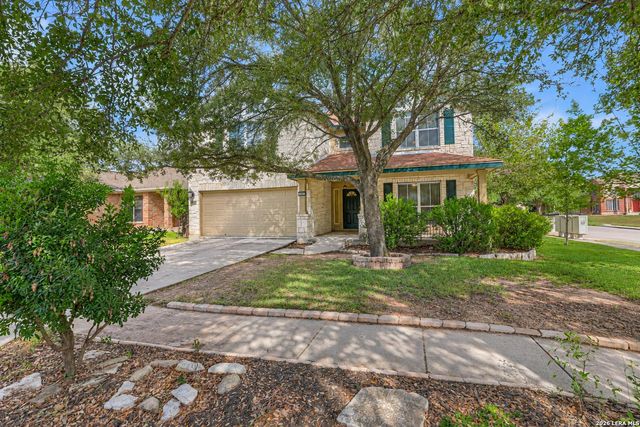 204 FALCON RIDGE DR — DOVE CROSSING