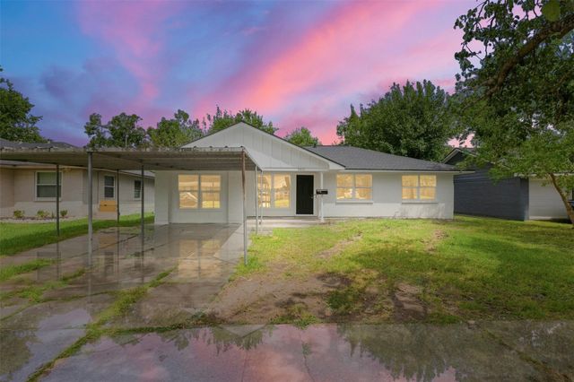 3017 Cedarcrest Dr — Tanglebriar Sec 01
