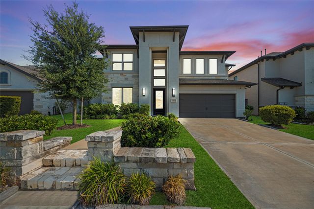9511 Shaded Tree Dr — Sienna
