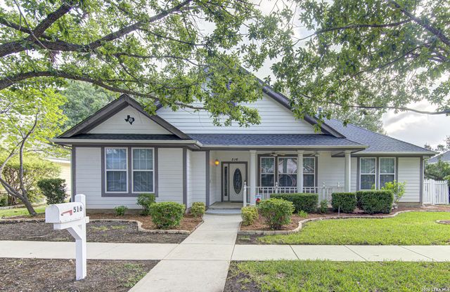 516 JO LYNN LN — GRUENE COURTYARD