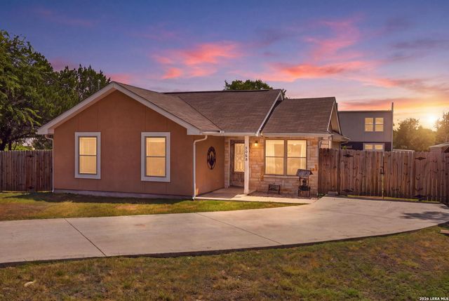 2058 BLUERIDGE DR — Canyon Lake Hills