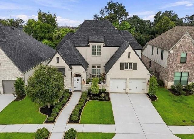 2514 Heritage Park Dr — Sienna