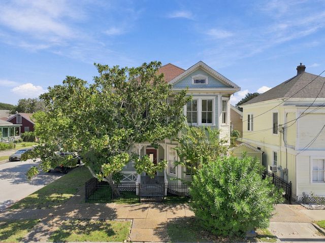 1402 21st St — Galveston Outlots