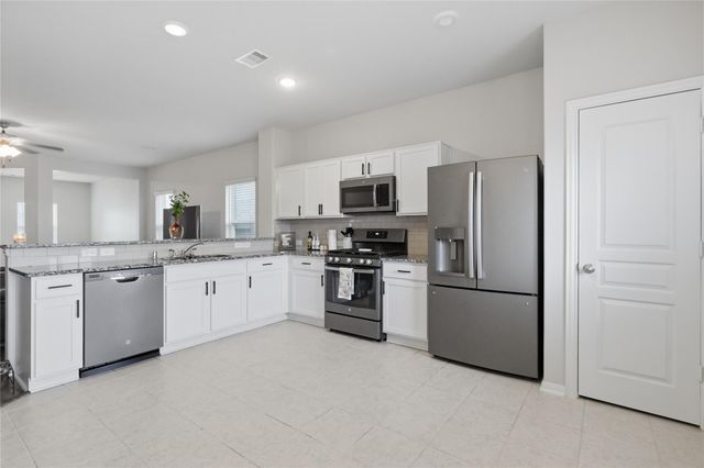 1523 Barras St — Forest Heights