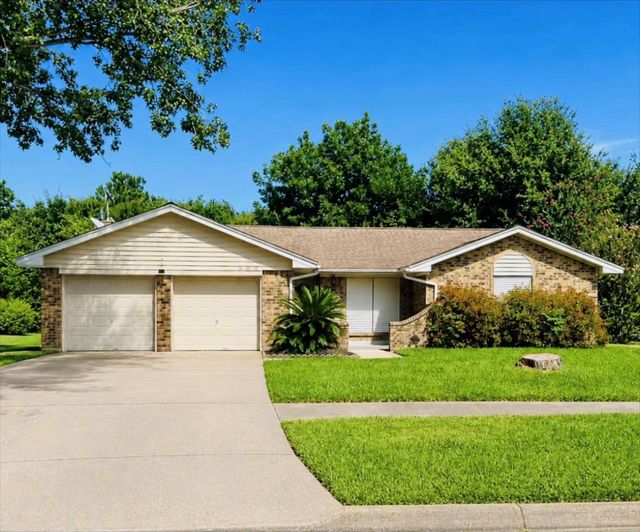 306 Lantana Dr — Lynhurst 2
