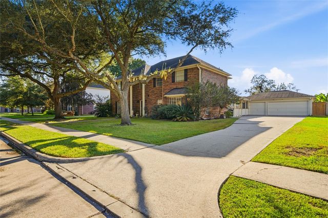 405 Regency Ct — Sunwood 91