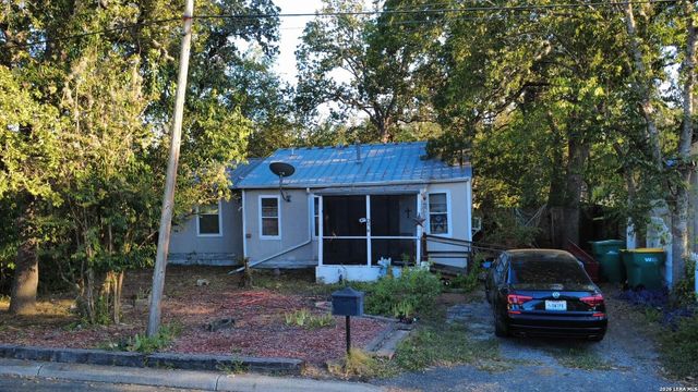 705 E THEISSEN ST — SUNRISE ADDITION