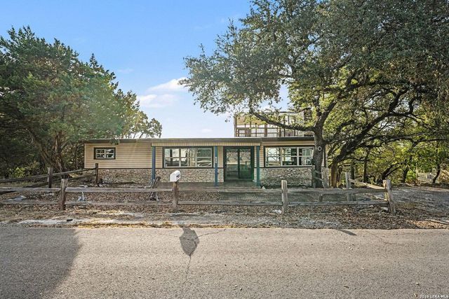 820 Hill Top Dr — Canyon Lake Village 1