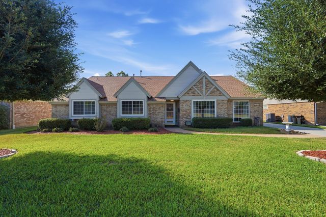 3416 E Orange St — Linwood