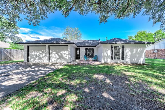 3713 Wilshire Dr — Collegeview Alvin