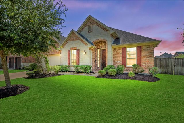 19851 Quarry Stone Ln — Grand Mission Estates
