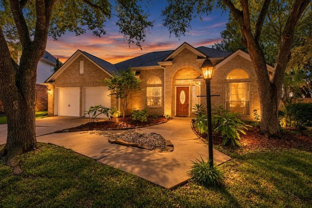 313 Arbor Cir — The Oaks Of Clear Creek Sec 3