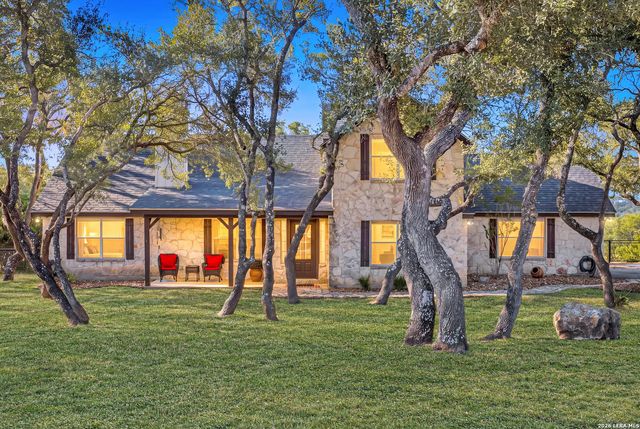 8013 DEVONSHIRE DR — WHISPERING HILLS