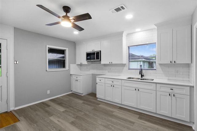 4926 2nd St — Highland Acres