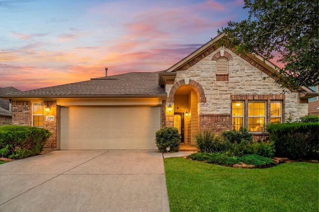 22206 Wenbury Dr — Inverness Estates Sec 4