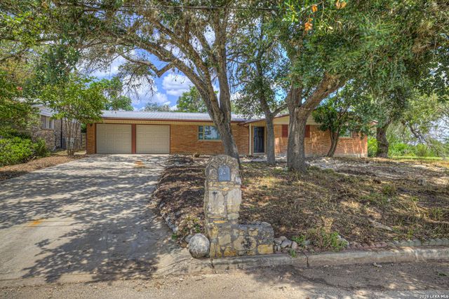129 Young — OLD ROSE GARDENSC
