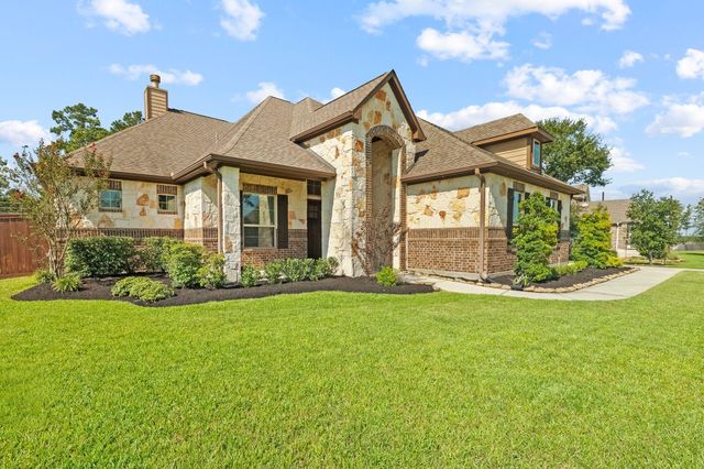 40687 Damuth Dr — Mostyn Manor Reserve
