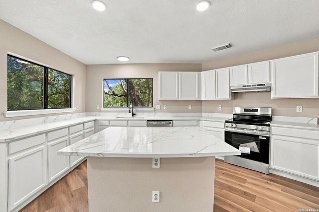 281 SAMANTHA DR — ASHLEY PLACE
