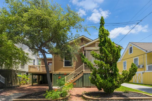 1112 17th St — Galveston Townsite