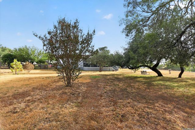 433 County Road 4511 — CREEK WOOD RANCH