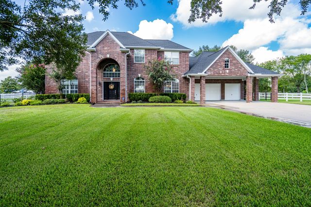 20303 Stone Lake Cir — Stone Lake