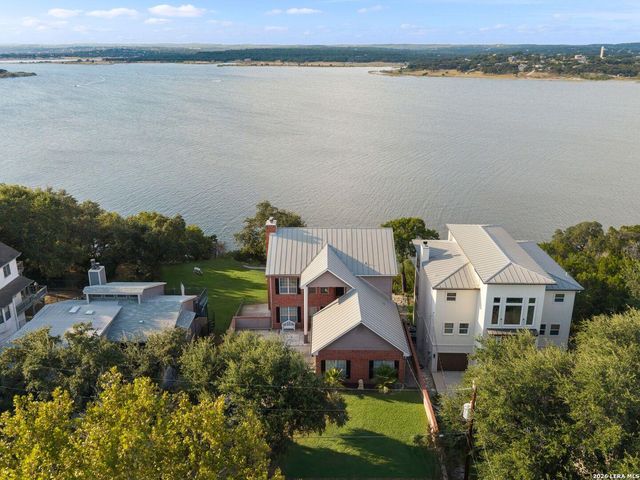 1870 Stagecoach Dr — CANYON LAKE HILLS