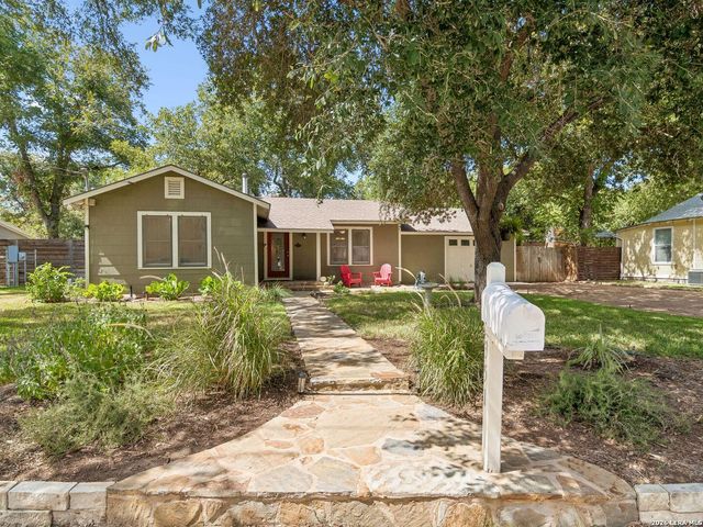 351 E North Street — NEW BRAUNFELS
